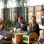 Sonne - Familotel Bregenzerwald 4* Bezau