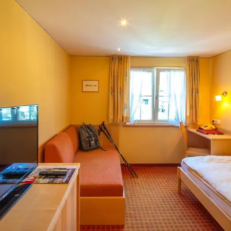 Sonne - Familien- Und Bregenzerwald 4*