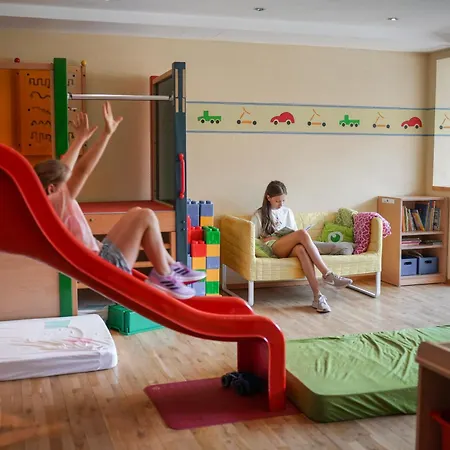 Sonne - Familien- Und Bregenzerwald מלון 4*